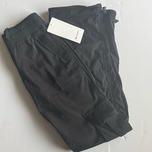NWT Lululemon Dance Studio Relaxed-Fit Mid-Rise Cargo Pant - Black XXS